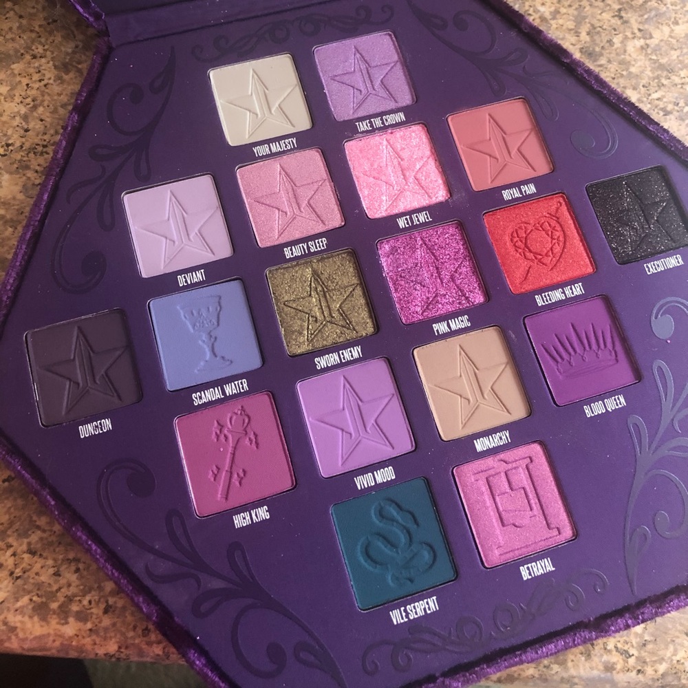 💜 Jeffree Star Blood Lust Palette 💜